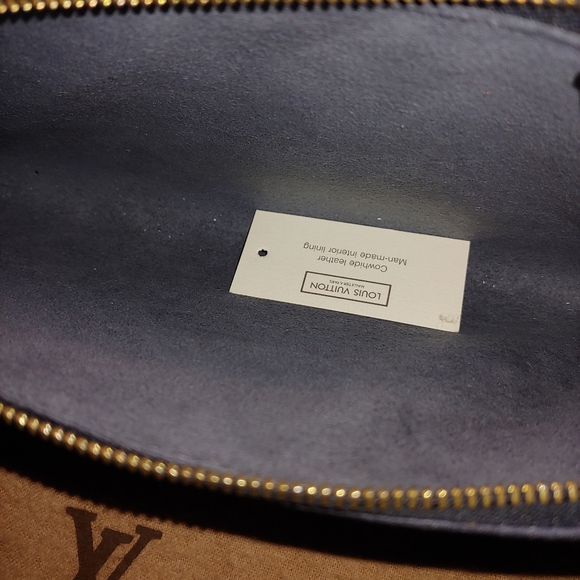 Louis Vuitton Noe Bag with detachable wallet - Picture 8 of 9